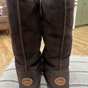New w/o tags - Women’s Emu Australia Waterproof Boots